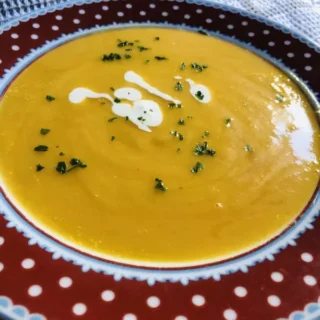 Velouté de courge butternut 14 Beignets de blettes pour l’Immaculée