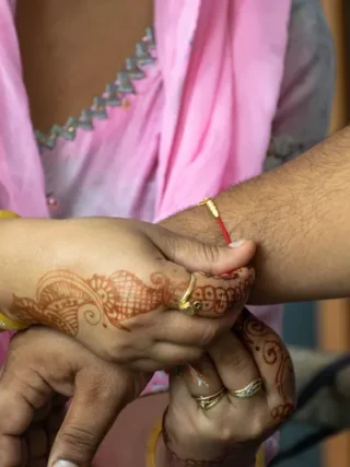 Raksha Bandhan- Fête des frères et des soeurs, le19 août