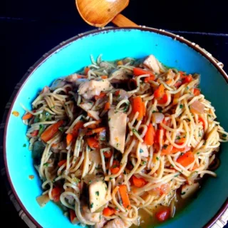 Pancit: sauté de nouilles philippines (vegan) 29 THANKSGIVING 2024 DANS LE MONDE