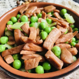 Salade mennonite de petits pois 13 19 mars: Fête de Saint Joseph