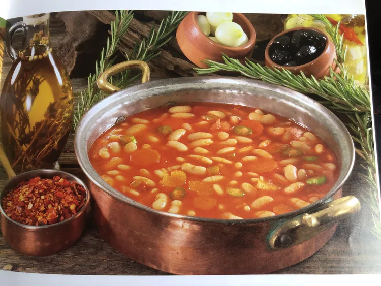 Soupe grecque de haricots blancs 5 Soupe aux haricots fasolia1