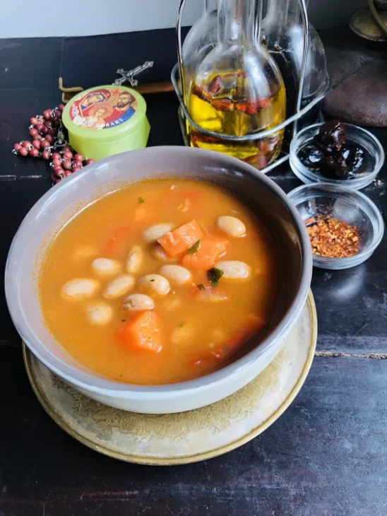 Soupe grecque de haricots blancs 3 Soupe aux haricots fasolia12