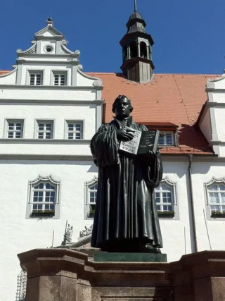 Dossier: Les croyances religieuses en Europe 12 Dossier: Les croyances religieuses en Europe