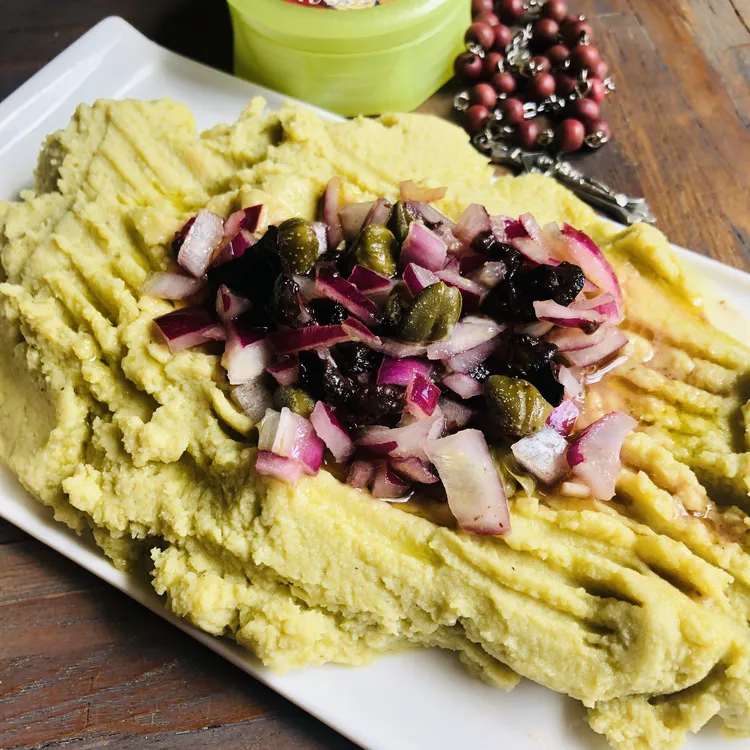 Fava grecque (purée de pois jaunes)