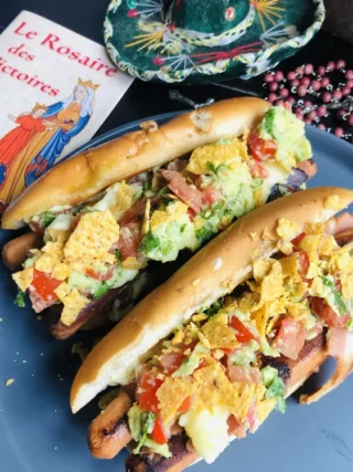 Hot Dogs Mexicain (Fête du Rosaire de la Vierge Marie) 7 Hot Dogs Mexicain (Fête du Rosaire de la Vierge Marie)