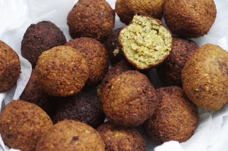 La gastronomie traditionnelle de Carême dans les différentes églises chrétiennes 2 falafel result