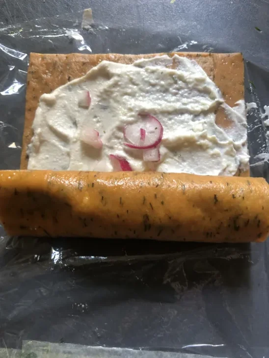Rouleaux de « saumon » au raifort (vegan) 10 Rouleaux saumon vegan5